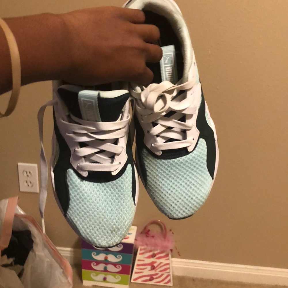 Pumas - Picture 2 of 3